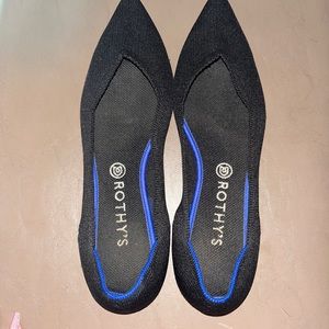 Rothy’s “The Point” Pointed Black Classic Flats Women’s 12.5